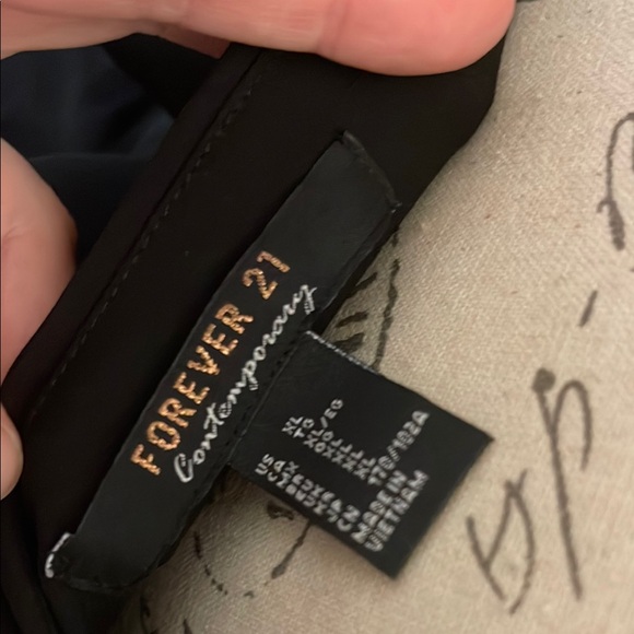 NWOT Forever 21 | Women’s Black Sheath Dress with Ruffled Flutter Sleeves XL - Picture 4 of 9